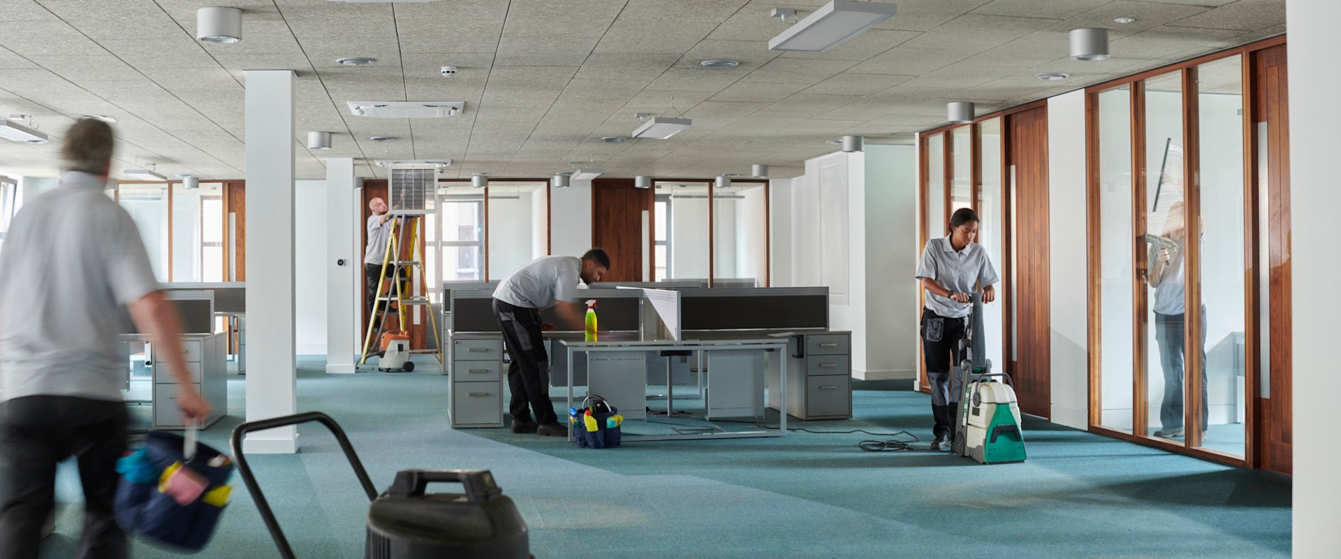 Ways in which cleaning business software can help with organization